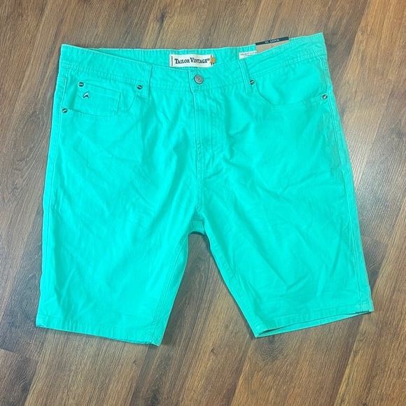 Tailor Vintage Other - NWT - Men's Tailor Vintage - Green Khaki Shorts - 38
